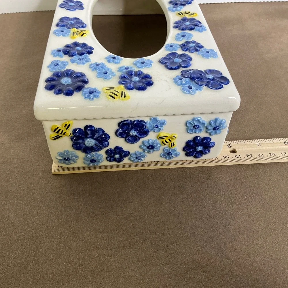 Blue White Floral Bee Ceramic Tissue Box Cover‎ Cottagecore Bathroom Decor